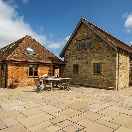 Parkfields Barns Self Catering Accommodation Бакингем Экстерьер фото