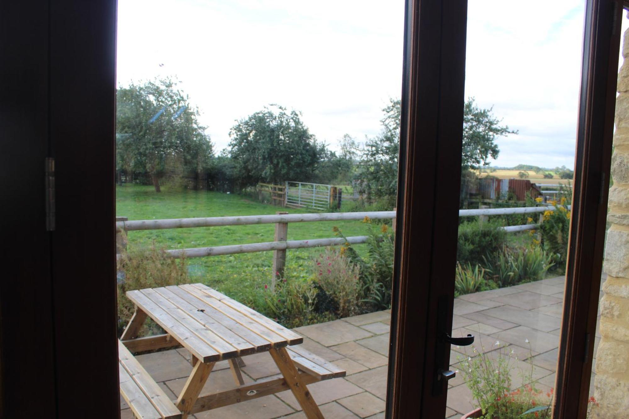 Parkfields Barns Self Catering Accommodation Бакингем Экстерьер фото