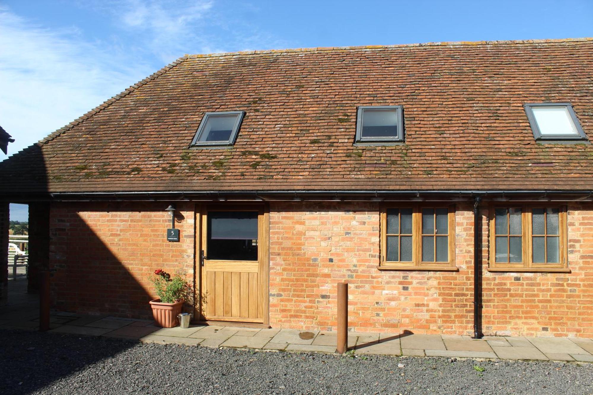 Parkfields Barns Self Catering Accommodation Бакингем Экстерьер фото